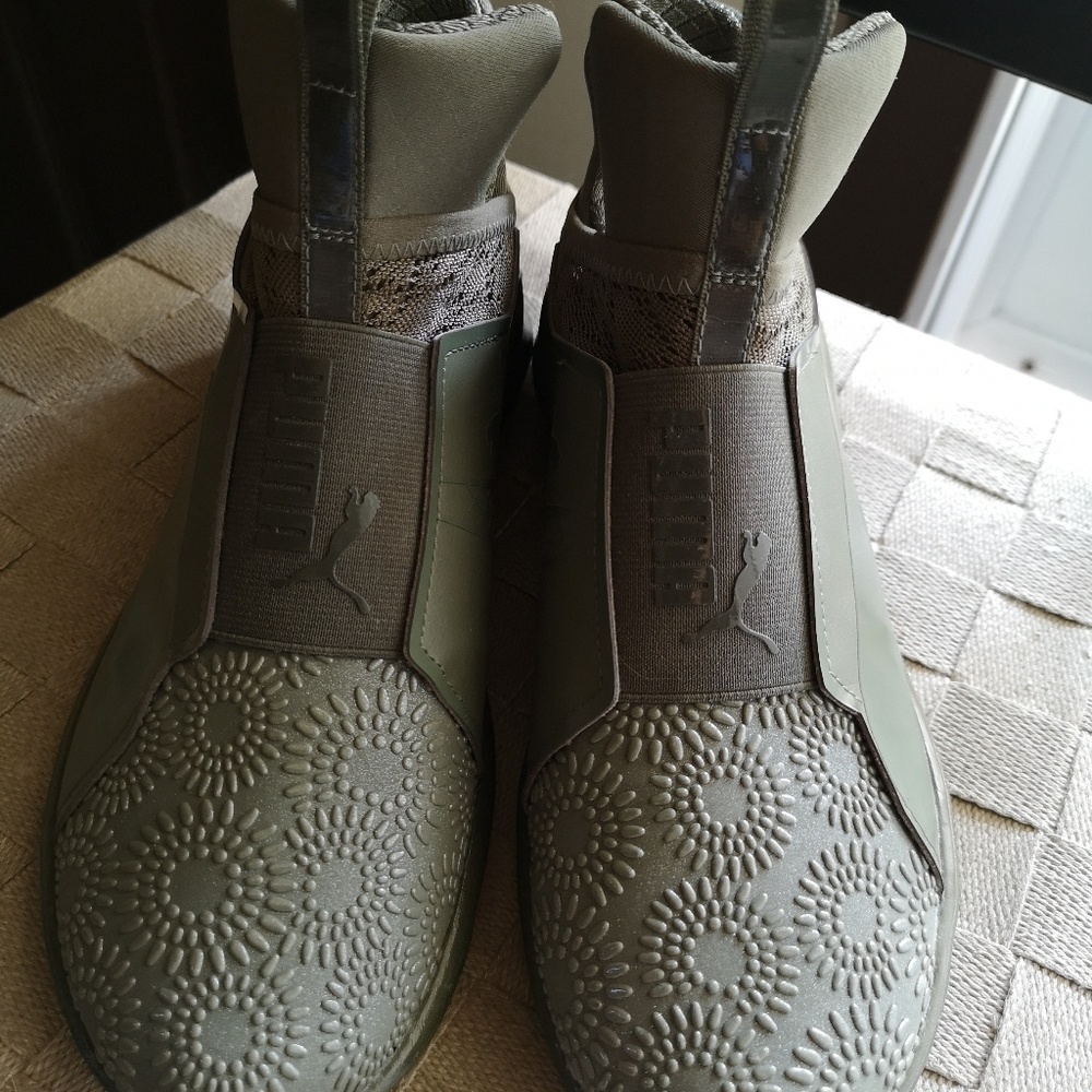 Shoes - Picture 3 of 3